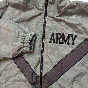 Army Digital Camouflage Men’s Full Zip Up Track Style Jacket Size Medium US Army